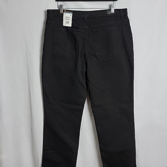 NEW.. LEE.. black jeans.. relaxed, straight leg, high rise.. - Picture 10 of 15